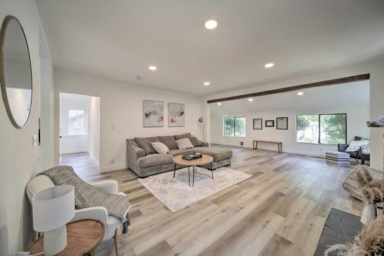 Bright And Airy Liberty Lake Abode With Backyard! Exterior foto